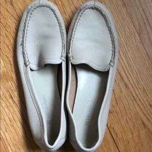Naturalizer leather loafers.